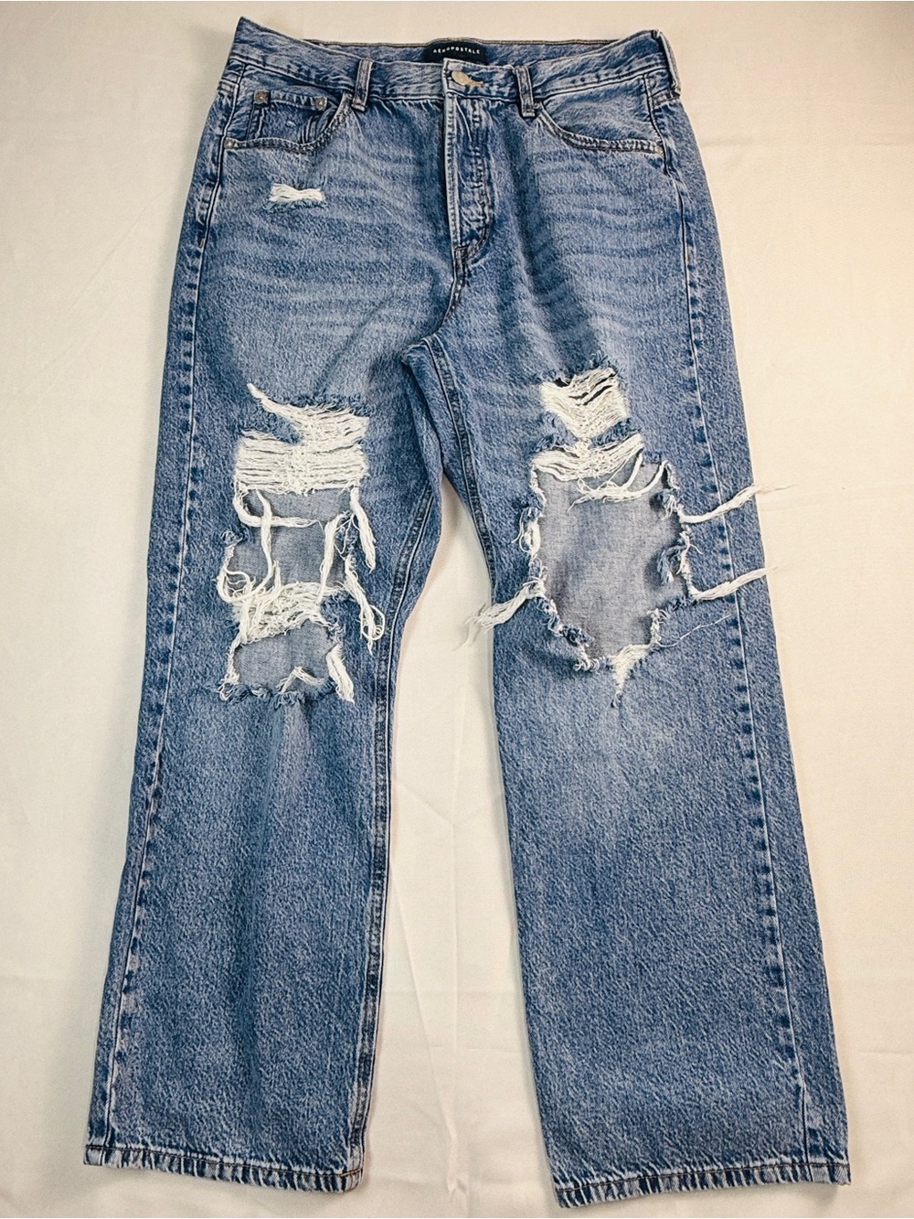 Aeropostale Women’s 12 Short Distressed Straight Leg Jeans